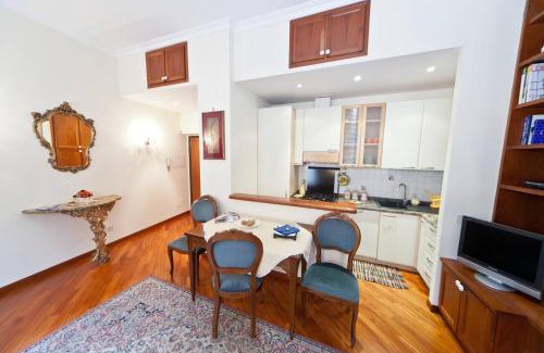 Rione III Colonna Apartment | A CASA DI ZIA LOLA
