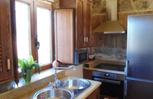 Mondariz Cottage | A Casa do Aloumiño da Auga for 6 people