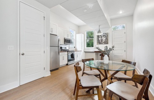 Treme House | A Centrally Located & Modern Home with New Amenities - Great For Nurses
