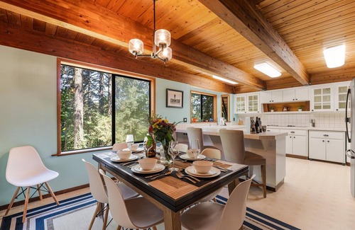 Dundee Cabin | A chalet-style cabin set atop the Red Hills of Dundee in The Willamette Valley