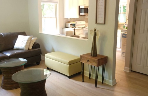 West Ashley Apartment | A-Charming Duplex- 4 miles to Downtown and Close To All Areas