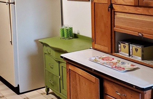 Ludington House | A charming family getaway with relaxing lake views!