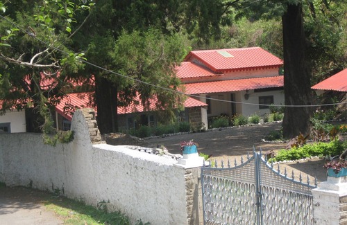 Jeolikote Villa | A charming heritage bungalow built in early 1900s open to visitors now.