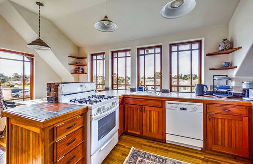 McKinleyville Apartment | A combo of the 2nd and 3rd floors of SkyDeck House, dog/pet friendly!