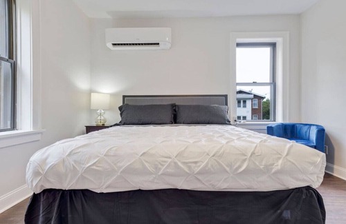 St. Louis Apartment | A Comfy Apartment. Great for Long Stays.