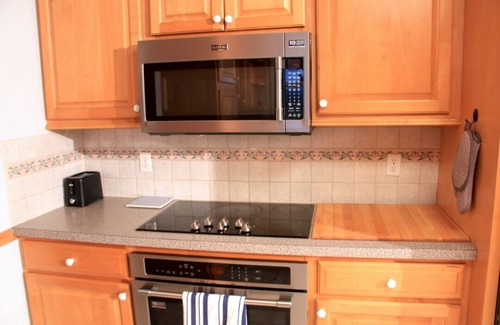 Wallkill House | A Cool Pad Vacation Rental: 4 Bedroom 3.5 bath in Mid Hudson Valley
