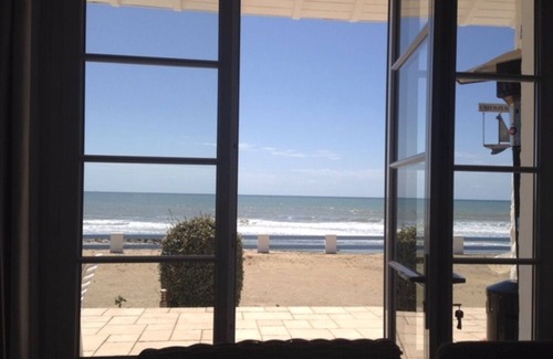 Jard-sur-Mer House | A corner of Paradise . feet in the water