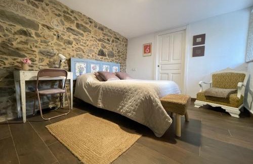 Oza-Cesuras House | A Costa, Valle del Mendo
