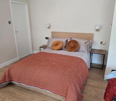 Moffat Apartment | A cosy studio flat