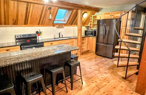 French Lick House | A Cozy A-Frame near Patoka Lake and French Lick