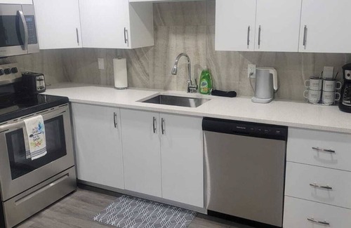 Southeast Calgary Apartment | A Cozy home away from home at South East Calgary