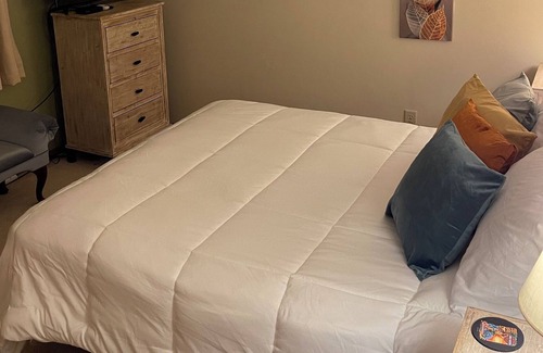 Wurtsboro House | A COZY ROOM AND PRIVATE BATH FOR RENT - PROFESSIONAL/FRIENDLY ATMOSPHERE