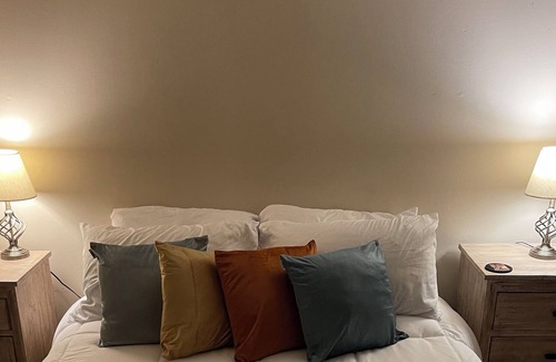 Wurtsboro House | A COZY ROOM AND PRIVATE BATH FOR RENT - PROFESSIONAL/FRIENDLY ATMOSPHERE