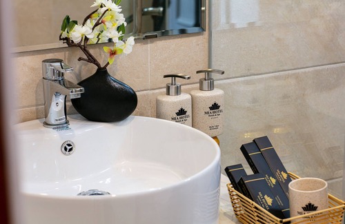Thanh Xuan Hotel | A cozy space for couples in Hanoi