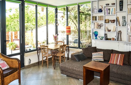 La Chamberte House | A day bright spacious cottage in a quiet location.