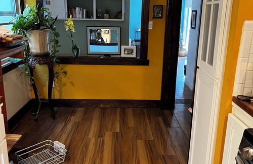Riviera - Westchester House | A Downtown Gem w/Pool