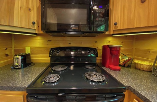Creston Cabin | A Dream by the Stream-Log Cabin on 10 private acres, pond, stream, dog friendly!
