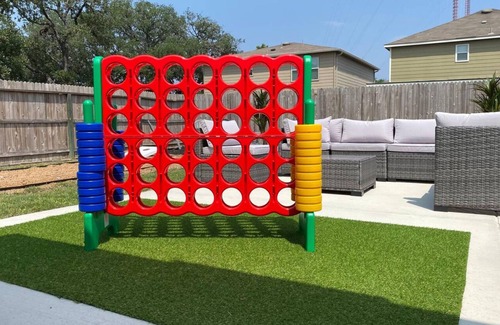 San Antonio House | A Family Cozy Getaway 7 miles from Sea World and Fiesta, Texas