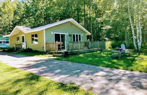 Ironwood Cabin | A favorite "Rockhound" destination!n