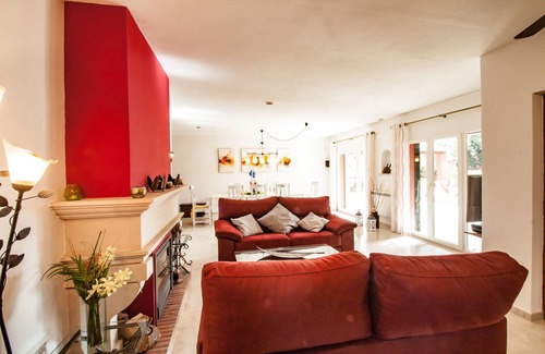 Cala Murada House | A finca in the town - Bungalow with pool, large garden, boccia court and more.