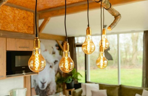 Zuna Cabin | A fine children's bungalow with outdoor sauna and bubble tub!