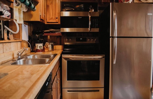 Jones Mills Cabin | A-Frame-Away cozy secluded cabin minutes from 7Springs