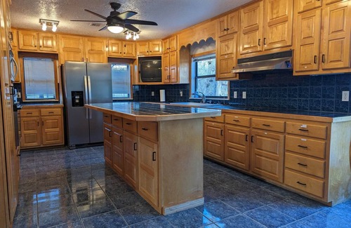 Kingston Cottage | A Frame Cottage on 3 Acres at Beautiful Lake Texoma