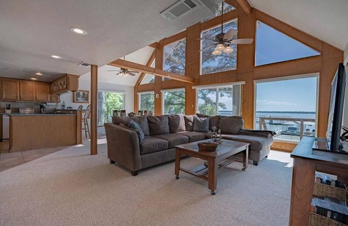 Gun Barrel City House | A-Frame Lake House with Spectacular View!