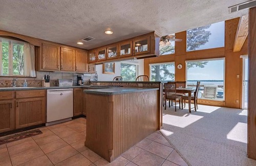 Gun Barrel City House | A-Frame Lake House with Spectacular View!