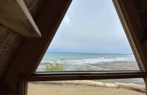 Port Angeles Apartment | A-Frame Shelter w/Incredible Ocean View (Site 7)