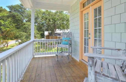 Tranquil Harbour House | A Gift From Heaven