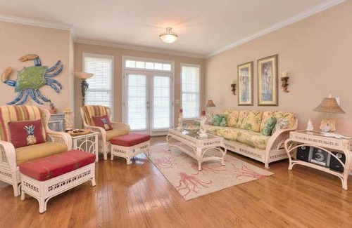 Tranquil Harbour House | A Gift From Heaven