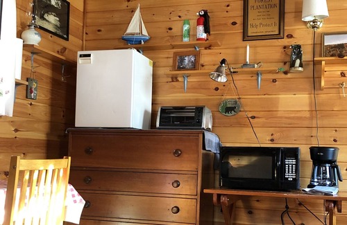 Hartwick Cabin | A Glamping Dream in a Cabin Near Cooperstown, NY