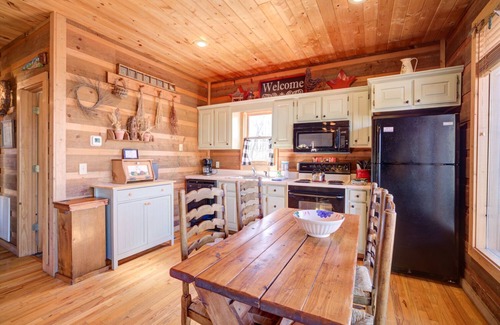 Helen Cabin | A Glimpse of Heaven - Mountain Views Year Round