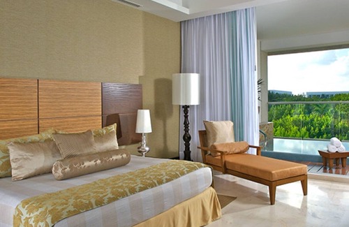 Downtown Cancun Resort | A Grand Luxxe Suite.