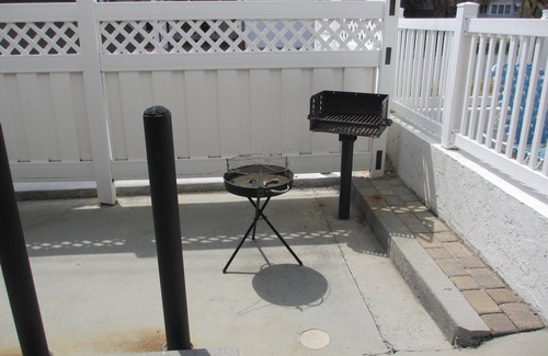 Crescent Beach Condo | A Great Get AwayTwo- 2 Bedrm/2 bth Condo with beautiful view and spacious rooms