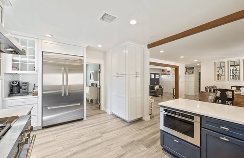 Thousand Oaks House | A Happy Home