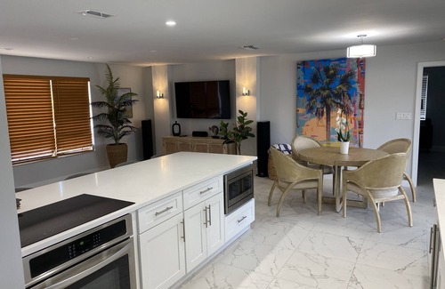 Punta Gorda House | A Happy Place waiting for you. Just 7 minutes away from Fisherman’s Village!