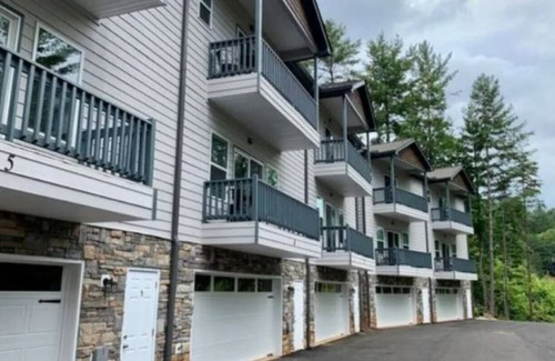 Helen House | A Heavenly Resort in Helen, GA