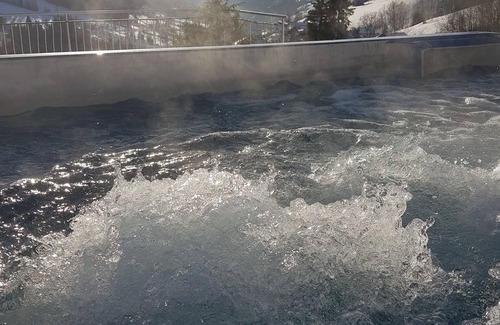 Hauteluce Ski Chalet | A hidden paradise with 10-seat Jacuzzi and outdoor sauna, beautiful view