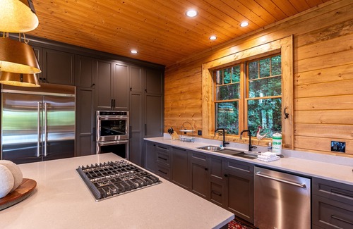Boone Cabin | A High Country Retreat - Luxury Boone home on 10 acres with hot tub & pool table