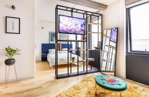 Cuauhtemoc Apartment | A Hip Modern Gem in El Centro!