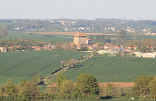 La Caillere-Saint-Hilaire House | A Holiday Home in St Hilaire Du Bois Near Puy Du Fou And Vendée Beaches