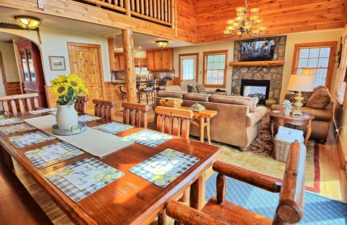 Fleetwood Cabin | A Home Sweet Home-Open for Bookings! Hot Tub, Game Room, Wi-Fi