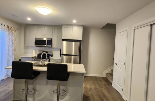 Kanata Lakes - Marchwood Lakeside - Morgan's Grant - Kanata House | A Hommy away from Home with Trails & all Amenities within 5mins drive!