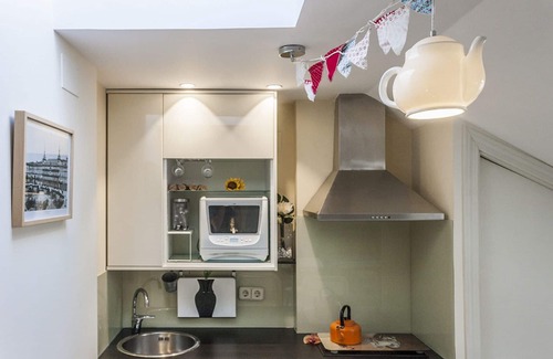 Palacio Apartment | A hottie in the heart of Madrid