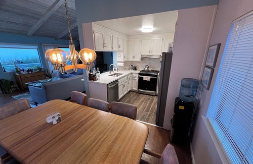 Bodega Bay House | A House With a Panoramic View of The Bay