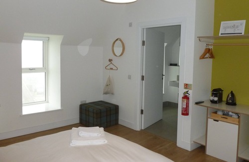 Margate Old Town Cottage | A john o'groat that sleeps 2 guests in 1 bedroom