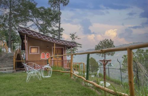 Kasauli Hotel | A Kasauli Ggaon by Echor
