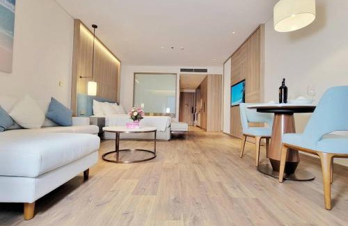 Bai Chay Apartment | A La Carte - Modern Residence